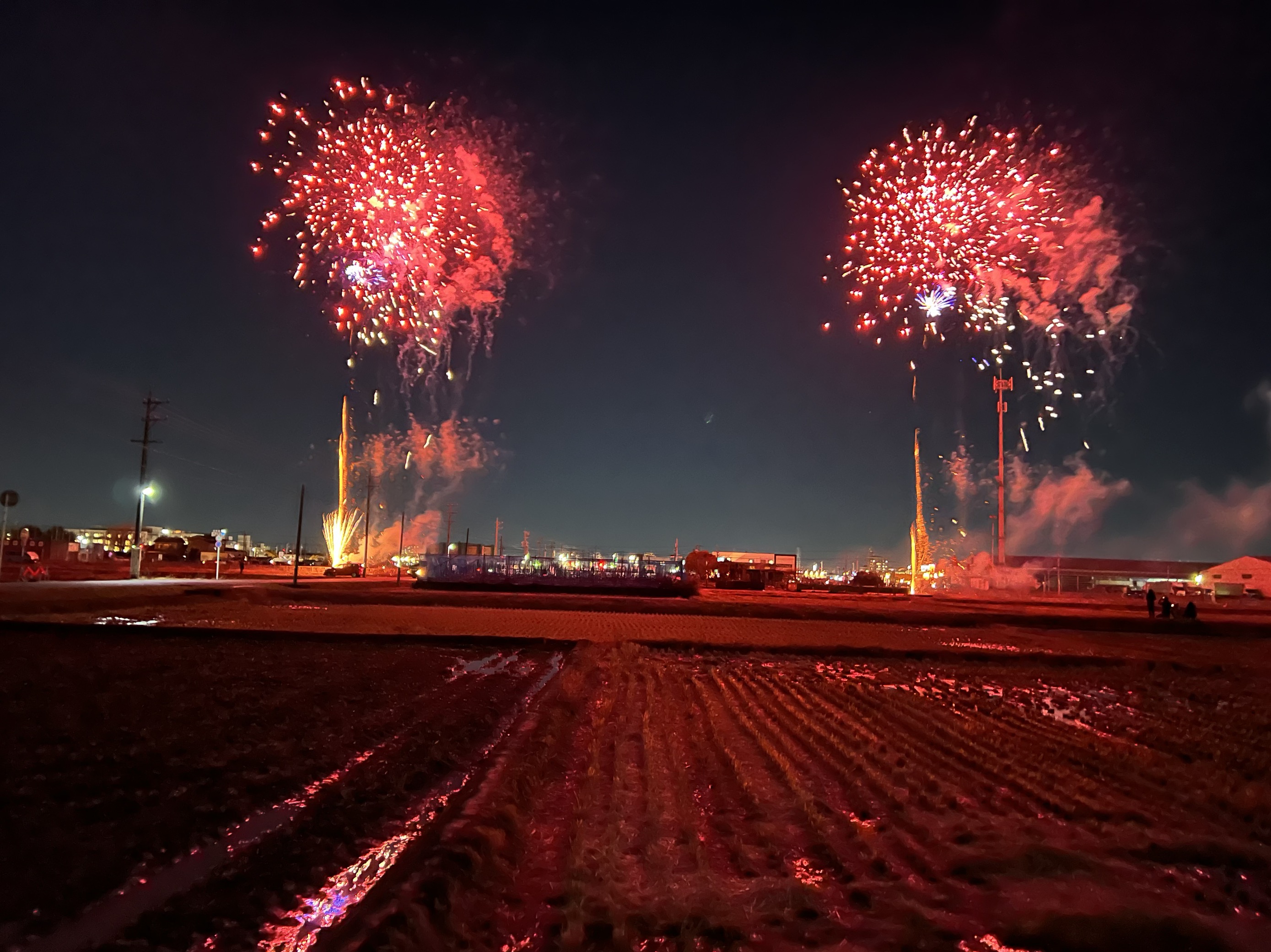 北名古屋の田園から澄んだ冬空に打ち上げる 間近に輝く大迫力の花火で皆さんの心を暖めたい!|ローカルクラウドファンディングOCOS