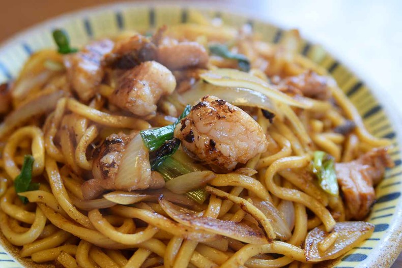 岡山・津山のご当地グルメ『津山ホルモンうどん』＆鉄道館で“Wてっちゃん”の旅！／お好み焼三枝・津山まなびの鉄道館（岡山県津山市） | 瀬戸内Finder