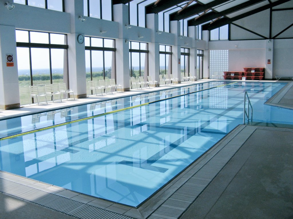 公式】大島町役場 観光課 on X: "/ ♨️ 御神火温泉! \ 元町港から徒歩3分のアクセス抜群な温泉施設「愛らんどセンター御神火温泉」はもうご利用されましたか?  1868年の三原山噴火で湧きだした天然温泉を利用した館内には、大浴場・サウナ・温水プールなどがあります ...