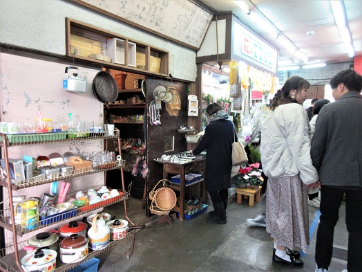 小町の丸七商店街(2019.12.28) : フランス語と、鎌倉と、私と。。。