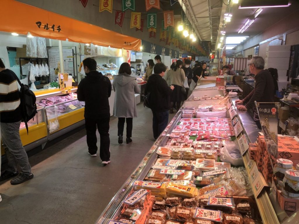 河岸の市】マグロの街「清水」で海鮮を味わおう！ - 静岡県観光公式ブログ