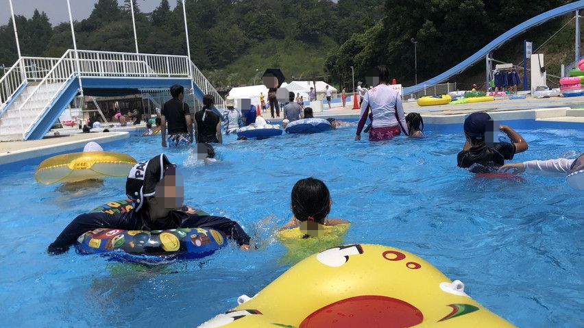 つま恋の流れるプールが浮き輪で流れているだけでも楽しい!夏休みの静岡観光 - @焼津に住んでみた