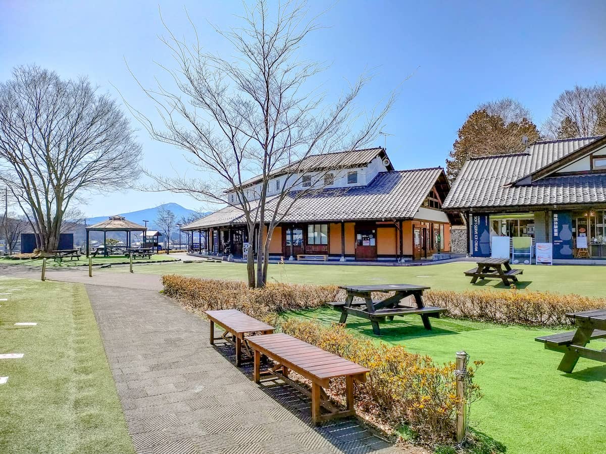 関東人気No.1道の駅「川場田園プラザ」で車中泊レポート！あまりの広さに驚きでした – キャンプクエスト