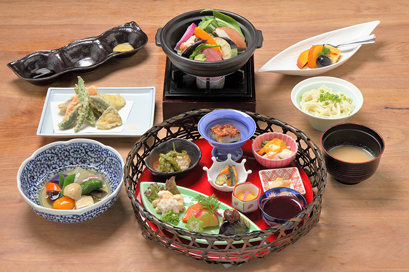 株式会社粟|粟 ならまち店|ならまちの町屋で奈良県の食材を楽しむ